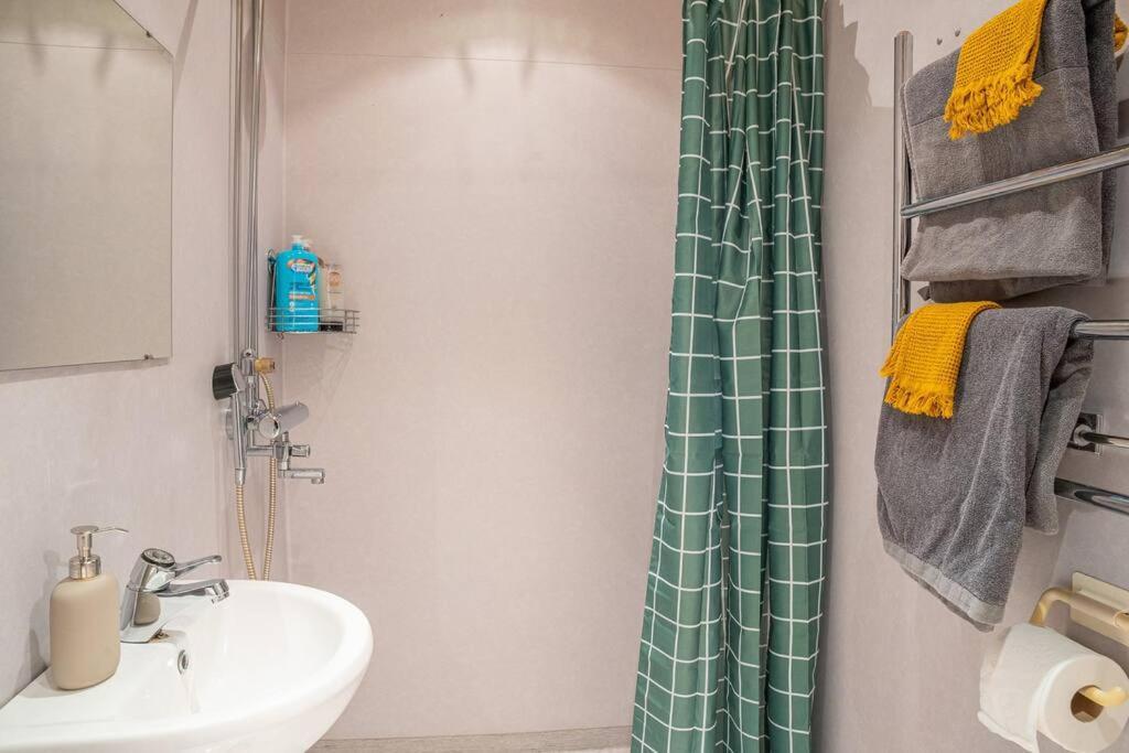 Arctic Downtown Dream: Cozy City Studio Rovaniemi Exteriör bild